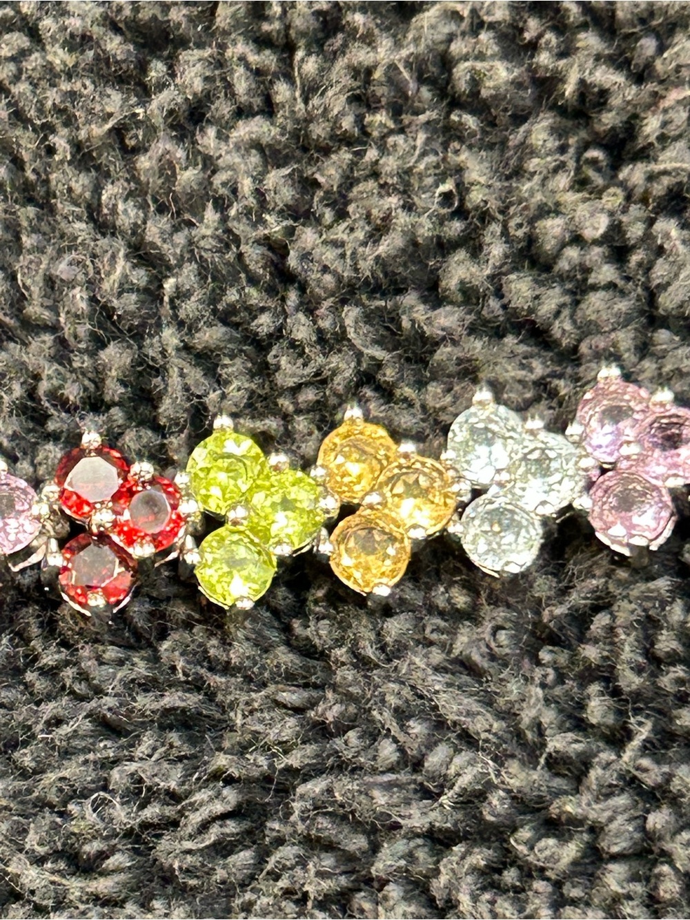 Semi-precious gemstone bracelet in sterling silver.